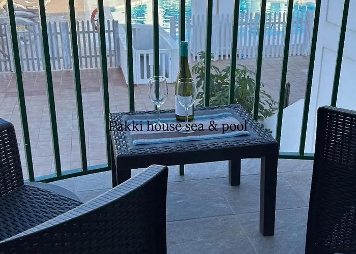 Pakki House
